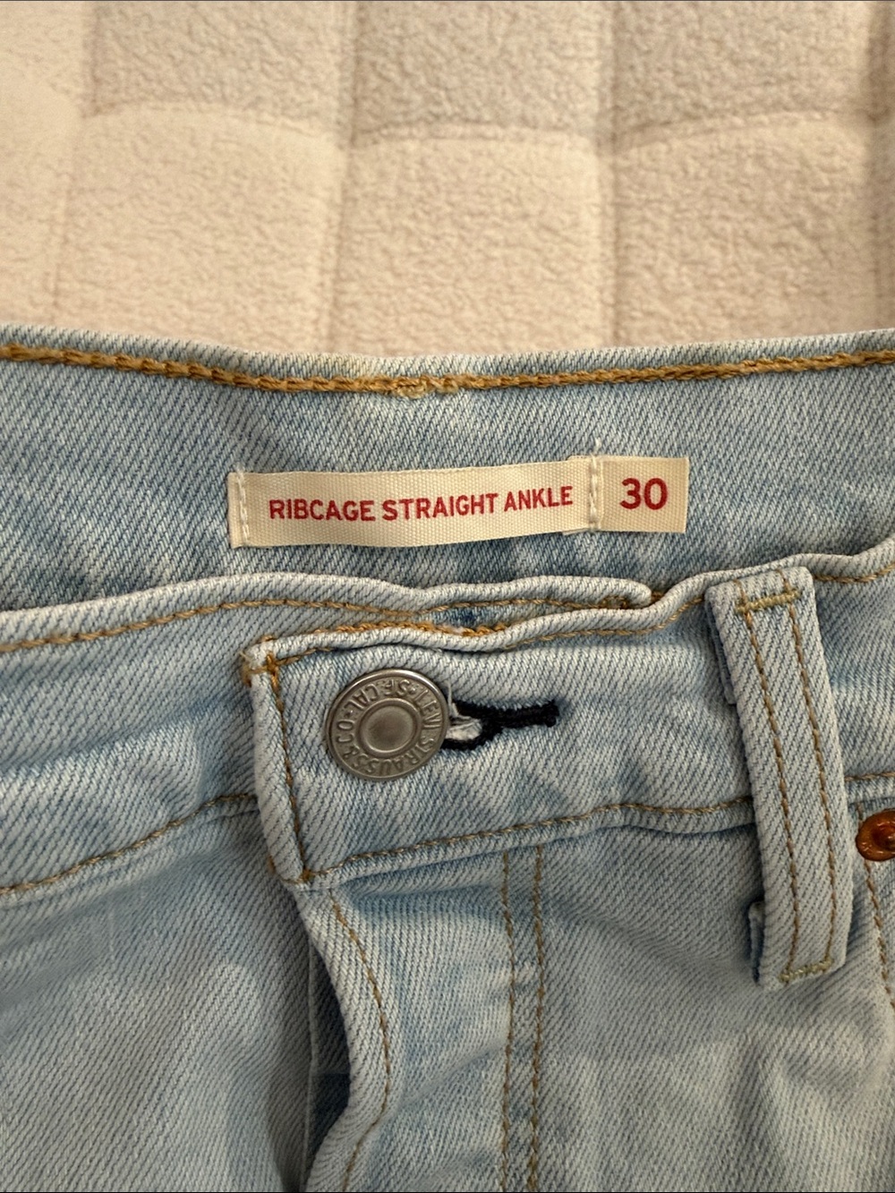 Levi's Ribcage Straight Ankle Jeans - Light Blue